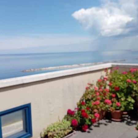 Casettalmar Apartment Бари Екстериор снимка