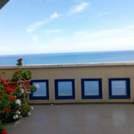 Casettalmar Apartment Бари Екстериор снимка