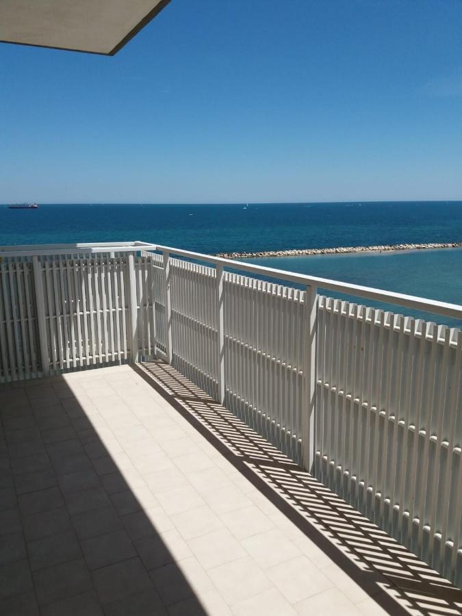 Casettalmar Apartment Бари Екстериор снимка