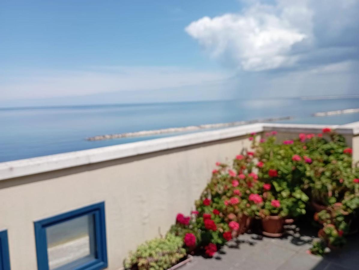 Casettalmar Apartment Бари Екстериор снимка