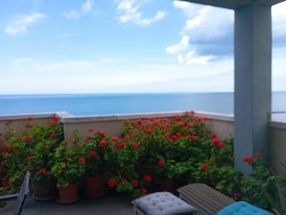Casettalmar Apartment Бари Екстериор снимка